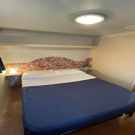 Mobile Standard With Covered Veranda Near Trasimeno Holiday home *