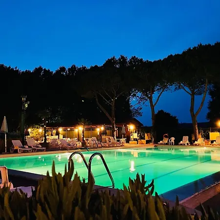 Mobile Standard With Covered Veranda Near Trasimeno Holiday home Tuoro sul Trasimeno